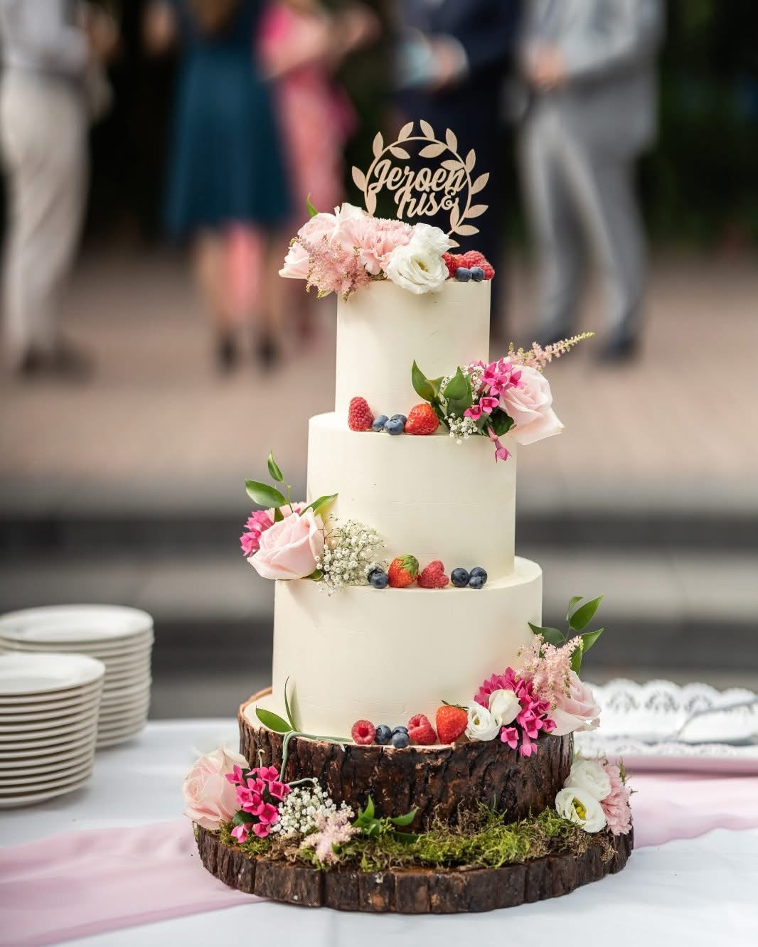 Gepersonaliseerde Caketopper Mr & Mrs met krans