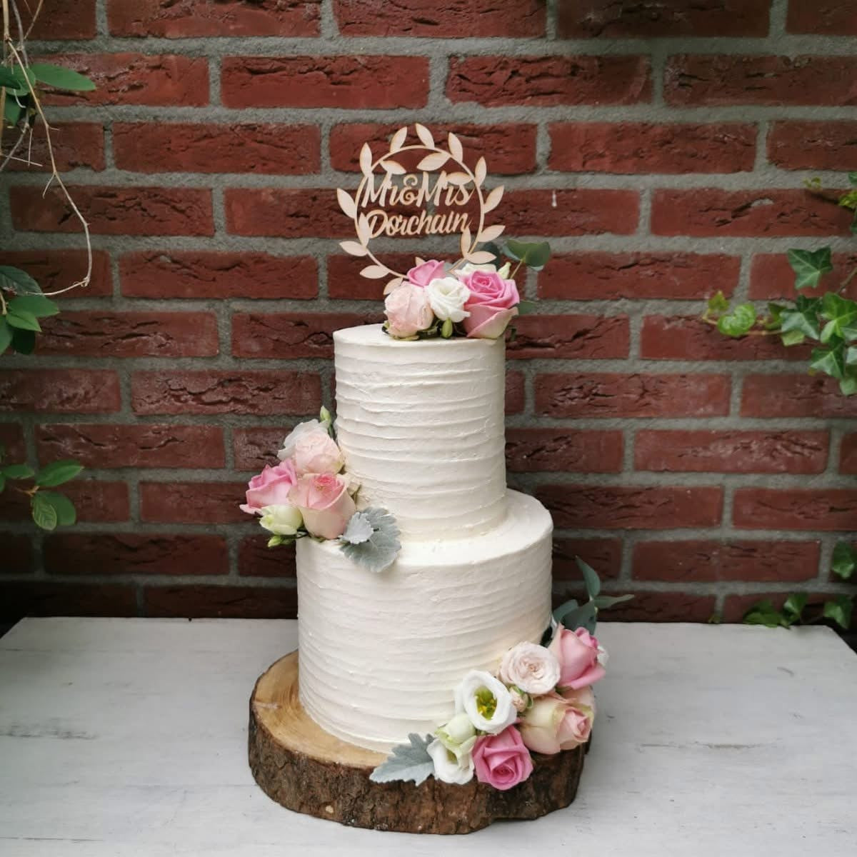 Gepersonaliseerde Caketopper Mr & Mrs met krans