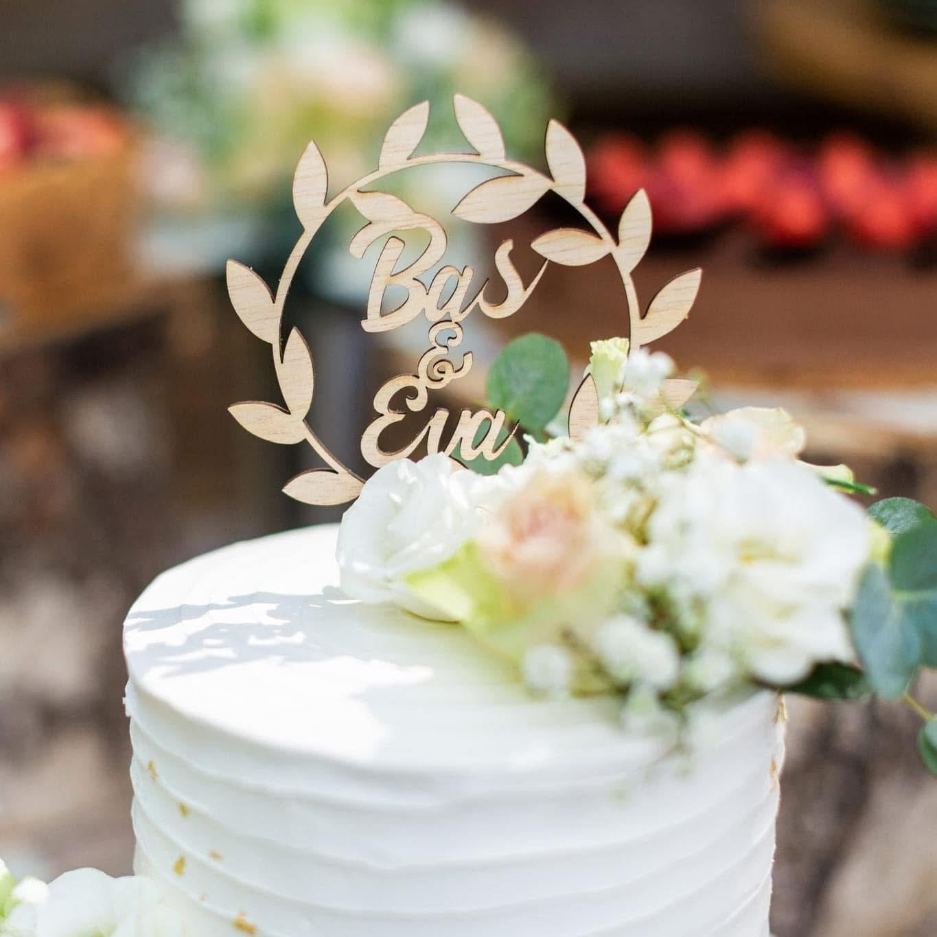 Gepersonaliseerde Caketopper Mr & Mrs met krans