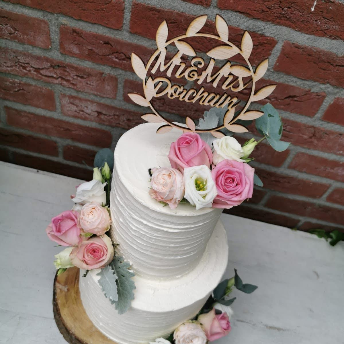 Gepersonaliseerde Caketopper Mr & Mrs met krans