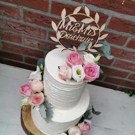 Gepersonaliseerde Caketopper Mr & Mrs met krans