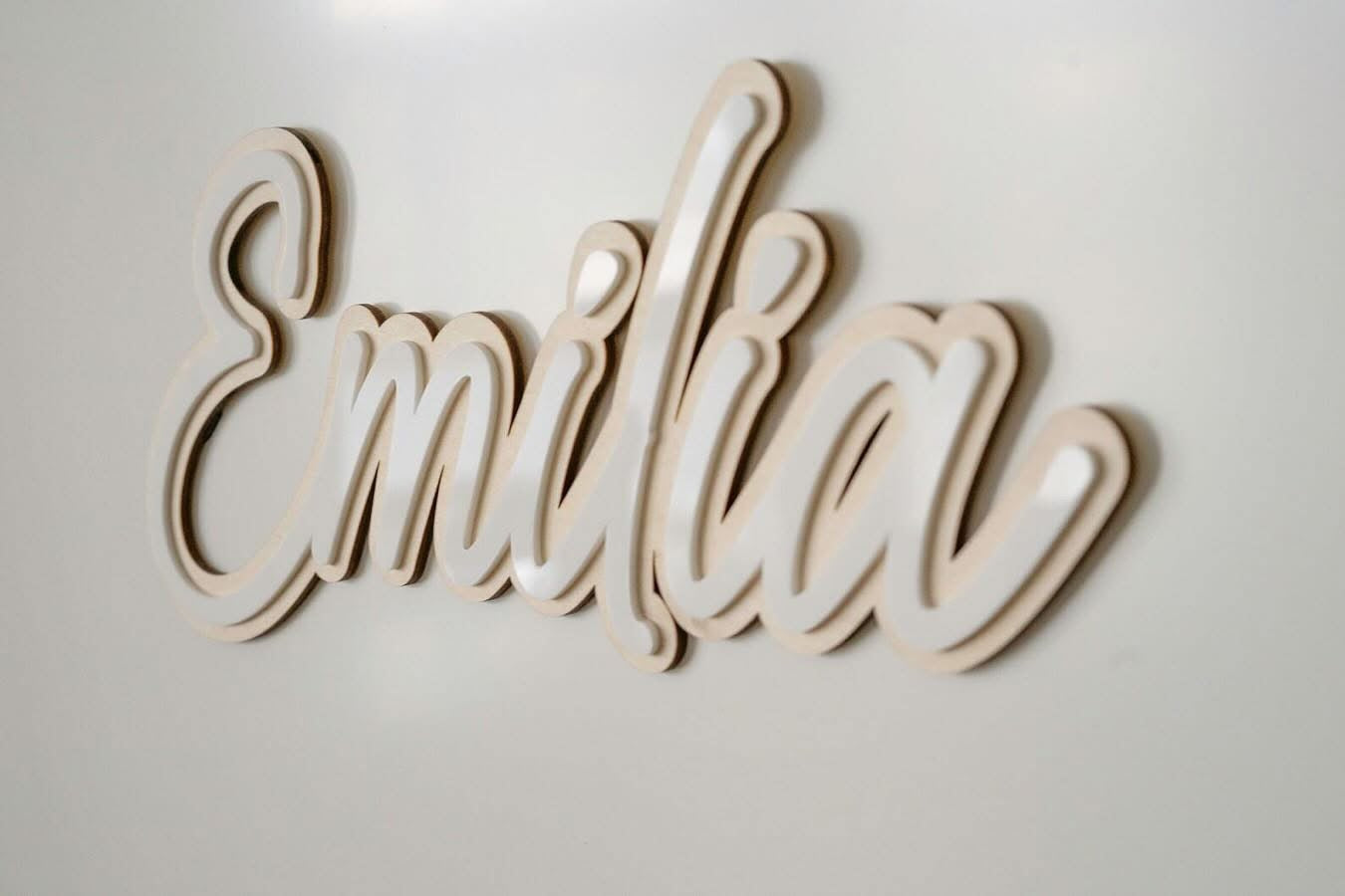 Houten wandnaam met acrylaat